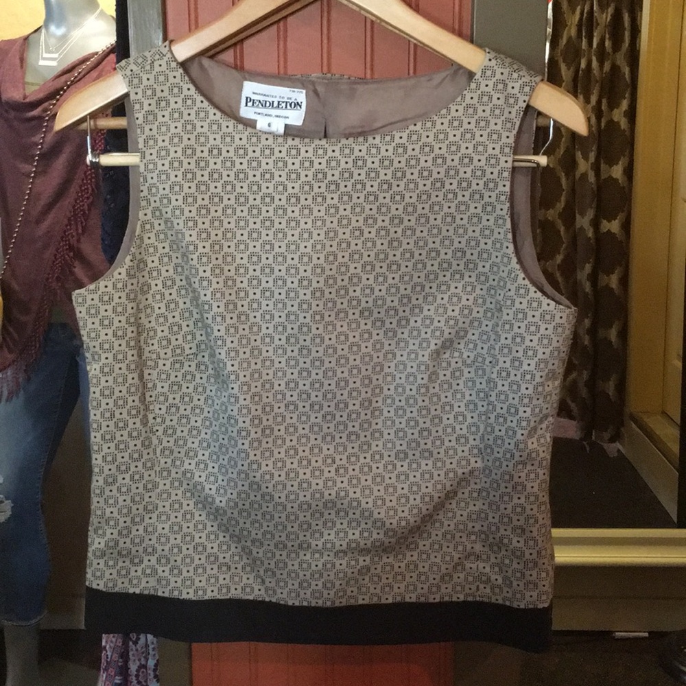 Pendleton Fitted and Structured Shell